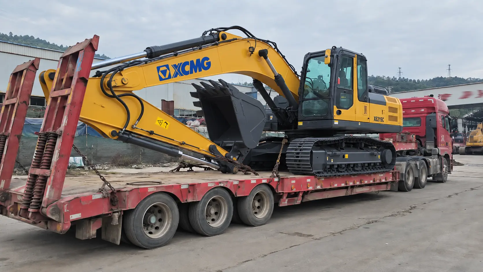 Доставка негабаритного экскаватора XCMG XE215C из Китая в Новосибирск